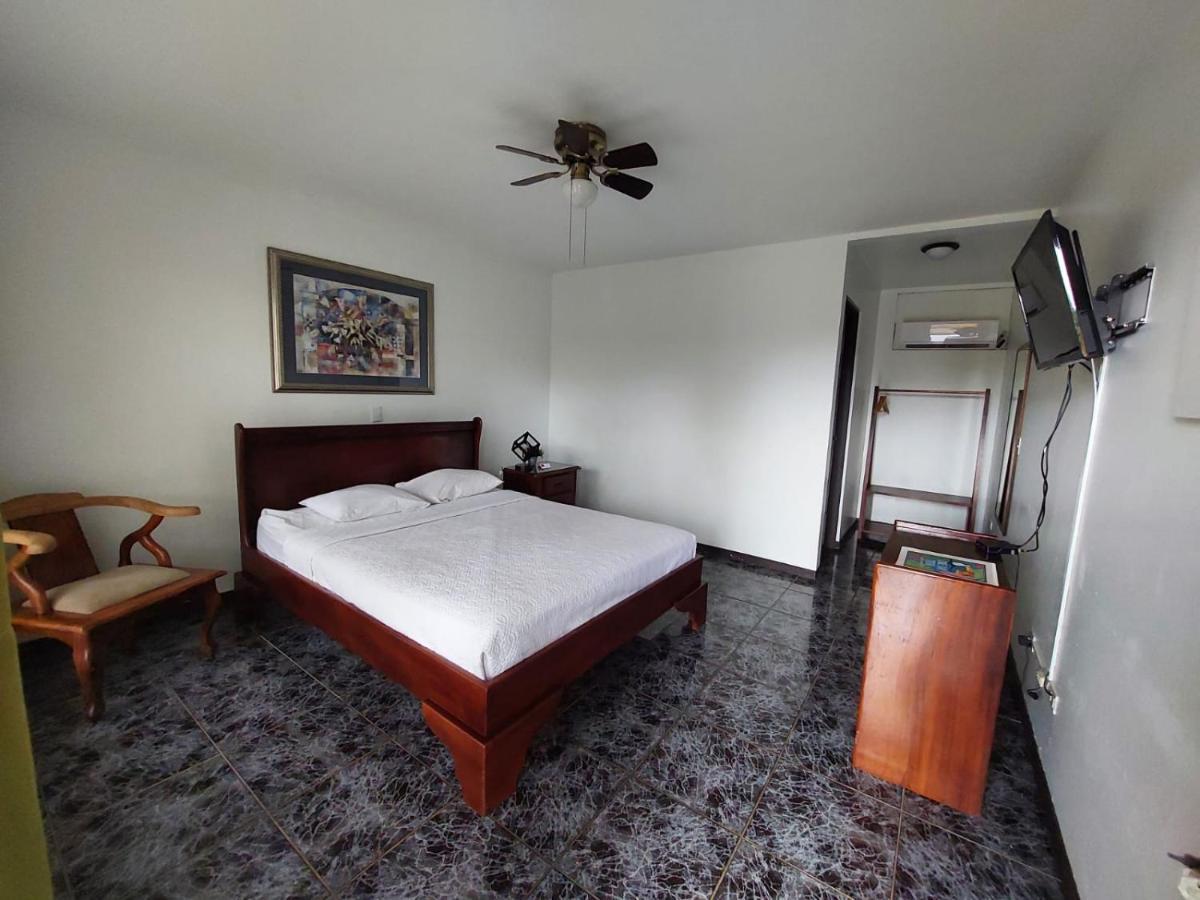 Brillasol Airport Hotel Las Ciruelas  Dış mekan fotoğraf